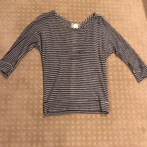 Black and white 3/4 stripped shirt.